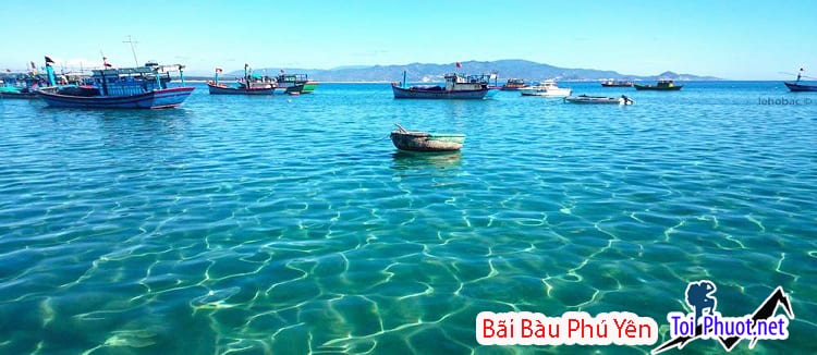 Bãi Bàu Phú Yên có biển trong xanh tuyệt đẹp