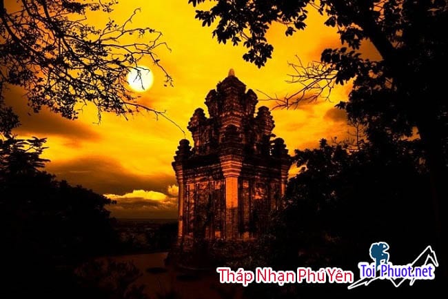 Tháp Nhạn điểm du lịch nổi tiếng ở Phú Yên