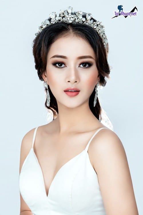 2 kiểu trang điểm cho cô dâu, Áo Cưới Đẹp Tuy Hoà Phú Yên thích nét quyến rũ phương Tây