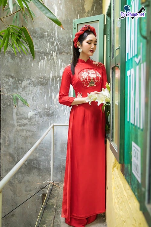 Áo dài cưới, Áo Cưới Đẹp Tuy Hoà Phú Yên sắc đỏ tôn đường cong phụ nữ Việt