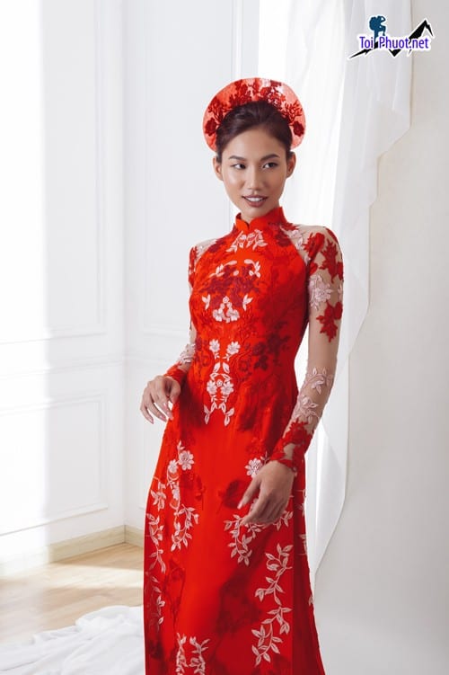 Áo dài đỏ, Áo Cưới Đẹp Tuy Hoà Phú Yên đính ren 'đẹp tựa giấc mơ' cho nàng dâu hạ thu