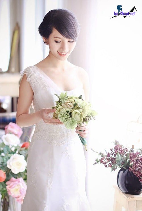 Cách chọn áo cưới, Áo Cưới Đẹp Tuy Hoà Phú Yên đẹp phù hợp cho cô dâu ngực nhỏ