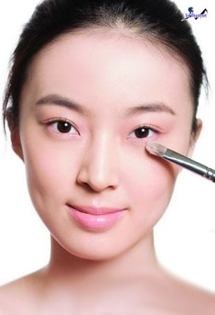 Cô dâu Áo Cưới Đẹp Tuy Hoà Phú Yên đẹp tự nhiên với cách trang điểm màu mắt hồng