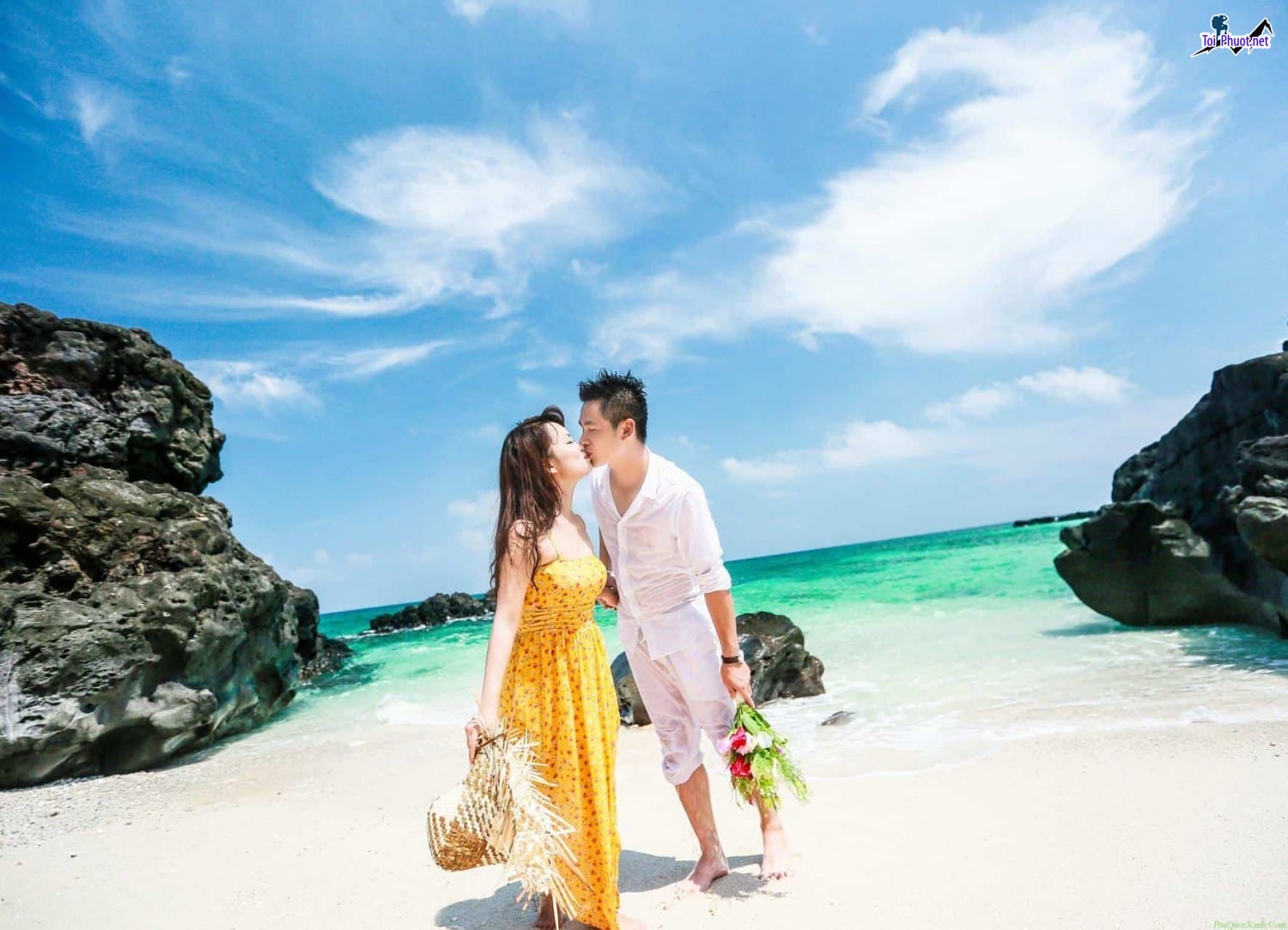 Say nắng trước vẻ đẹp của bãi Bàu Chụp ảnh cưới Tuy Hoà Phú Yên