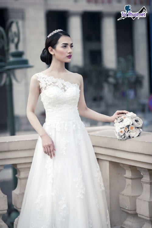 Váy Cưới. Áo Cưới Đẹp Tuy Hoà Phú Yên Tôn Dáng Gọn Gàng Cho Cô Dâu Mùa Thu