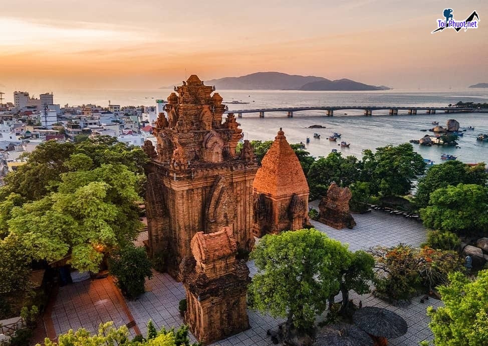 Kinh Nghiệm Du Lịch Nha Trang Khánh Hòa 4 ngày 3 đêm chi tiết giá rẻ