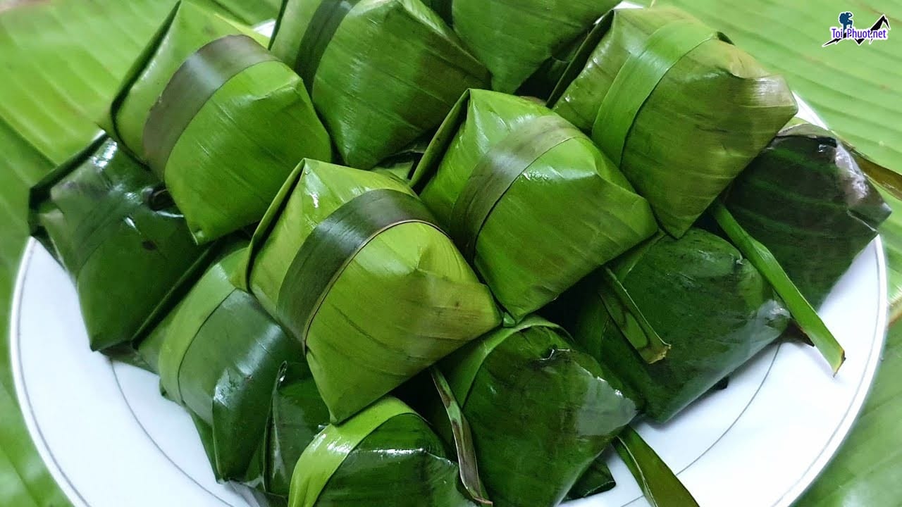 Bánh ít lá gai Bình Định món đặc sản làm quà chất lượng của miền đất võ