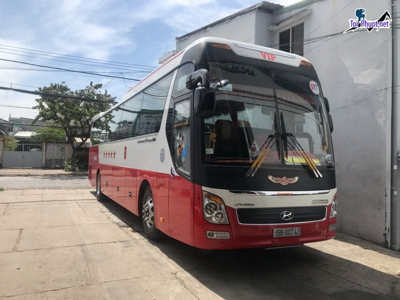 Cho thuê xe du lịch Thủ Dầu Một Bình Dương 4,7,16,32,45 chỗ giá rẻ giao xe tận nơi