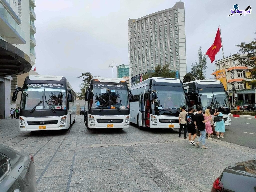 Cho thuê xe du lịch Việt Trì Phú Thọ 4,7,16,32,45 chỗ giá rẻ giao xe tận nơi