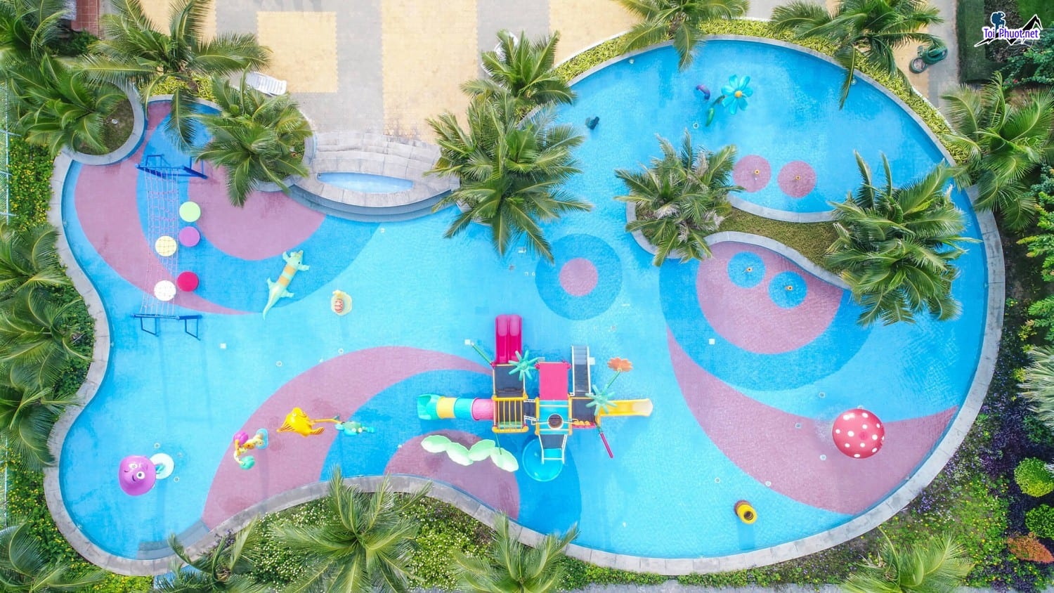 Dịch vụ bể bơi trẻ em tại resort Hồ Chí Minh phù hợp với gia đình có em bé