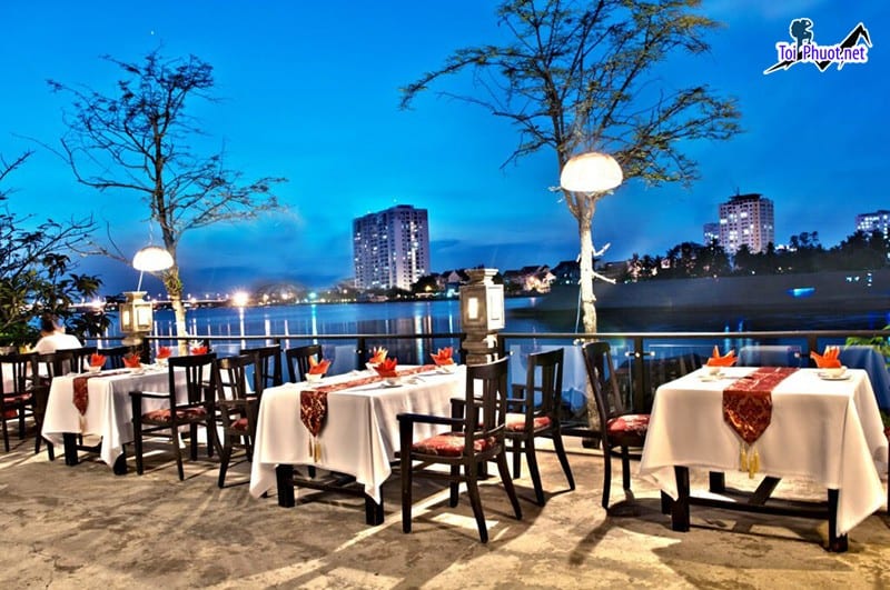 Dịch vụ đặt bàn buffet lẩu tại nhà hàng ven sông top 8 nhà hàng view xịn đồ ăn ngon