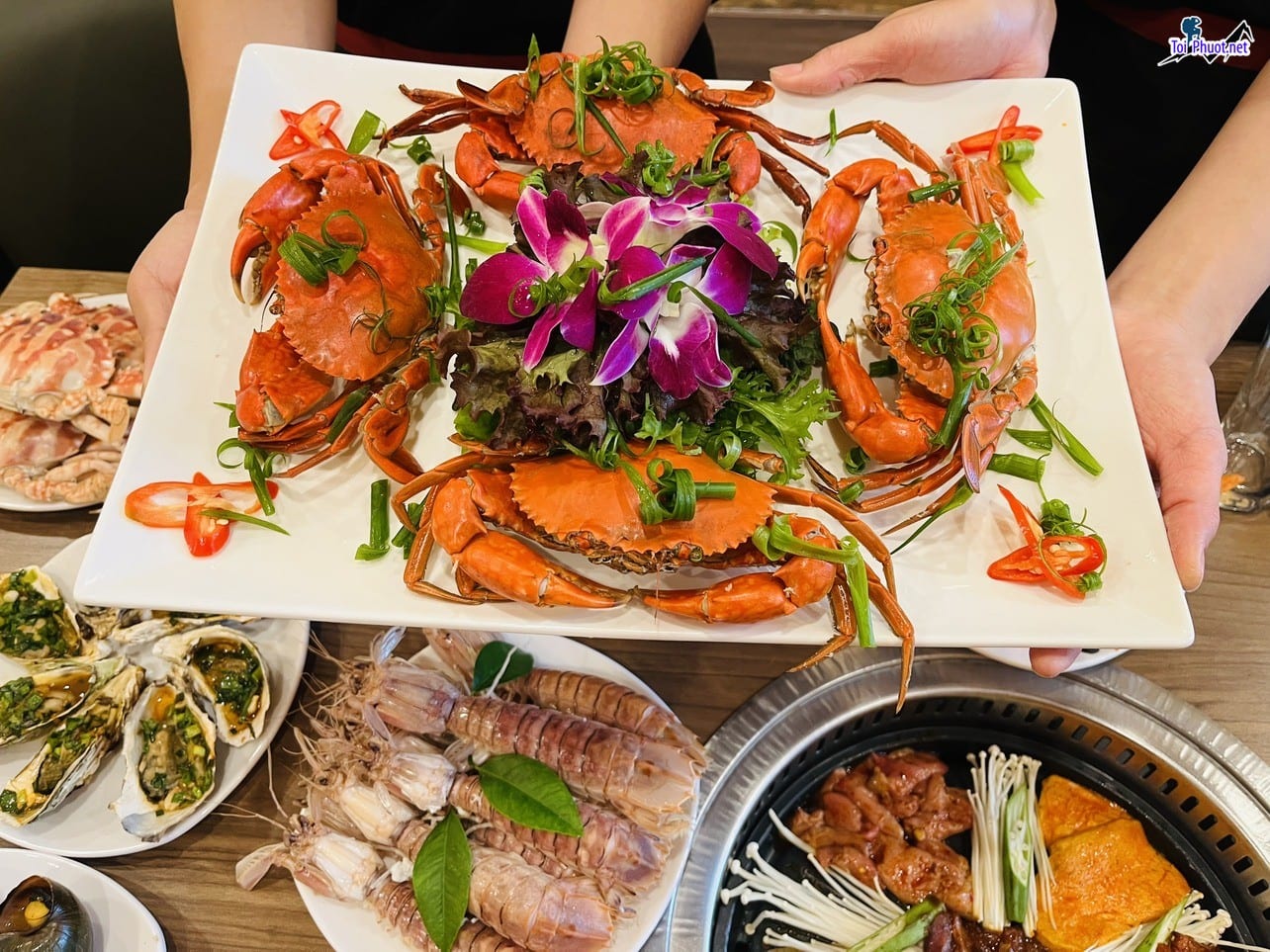 Dịch vụ thưởng thức hải sản tươi sống hương vị tươi ngon của đại dương
