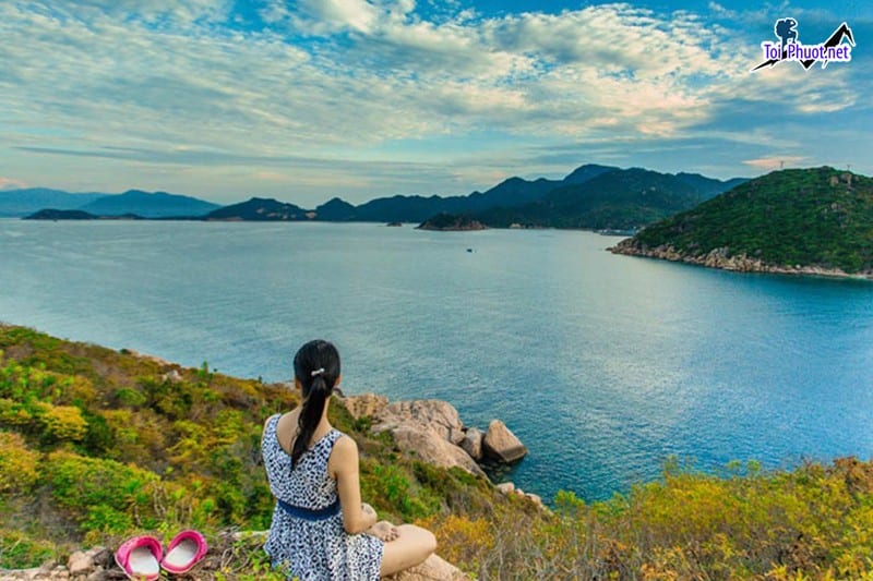 Dịch vụ tour khám phá đảo Bình Ba thưởng thức món ăn và khám phá nơi đây