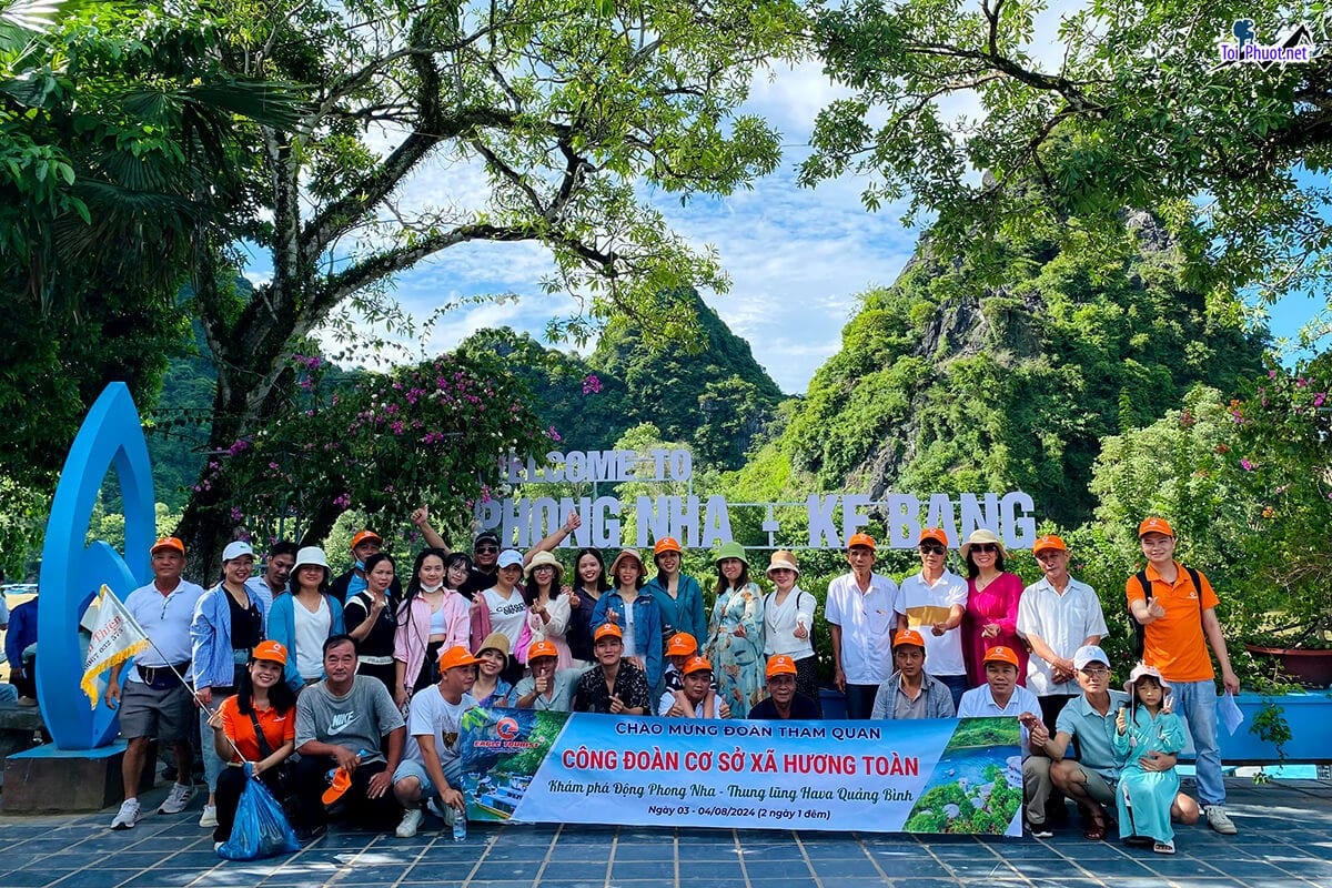 Dịch vụ tour tham quan động Phong Nha tham quan vẻ đẹp động nước và động khô