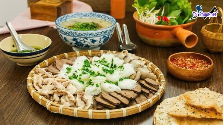 Món ngon khó cưỡng Bánh hỏi lòng heo Bình Định Truyền Thống Không Thể Bỏ Lỡ