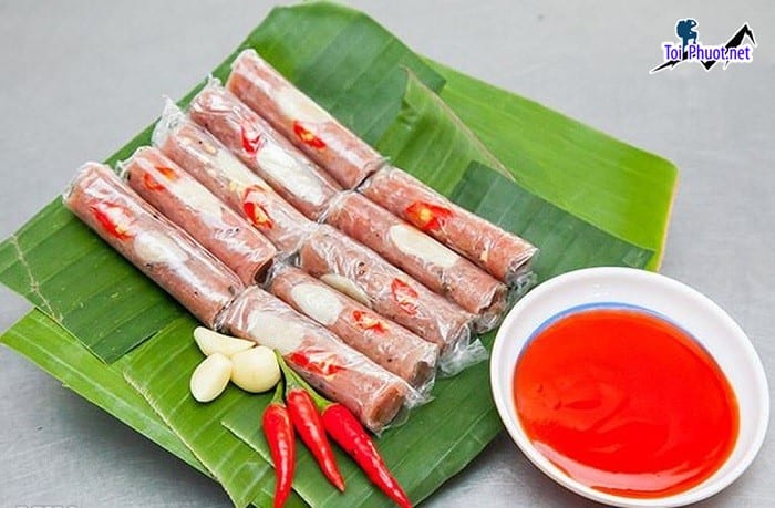 Một trong những đặc sản và là nét đặc trưng của Thanh Hóa là Nem chua Thanh Hóa