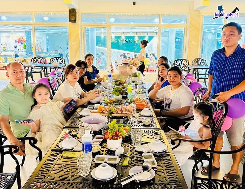 Nhà hàng tổ chức Dịch vụ tổ chức sinh nhật tại khu nghỉ dưỡng tại Vĩnh Hy Resort