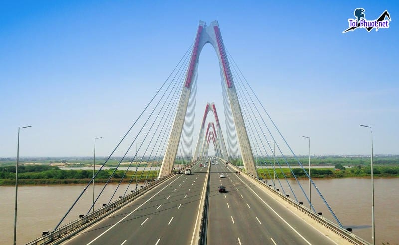 Tham quan cầu Nhật Tân Hà Nội biểu tượng độc đáo của thủ đô Hà Nội