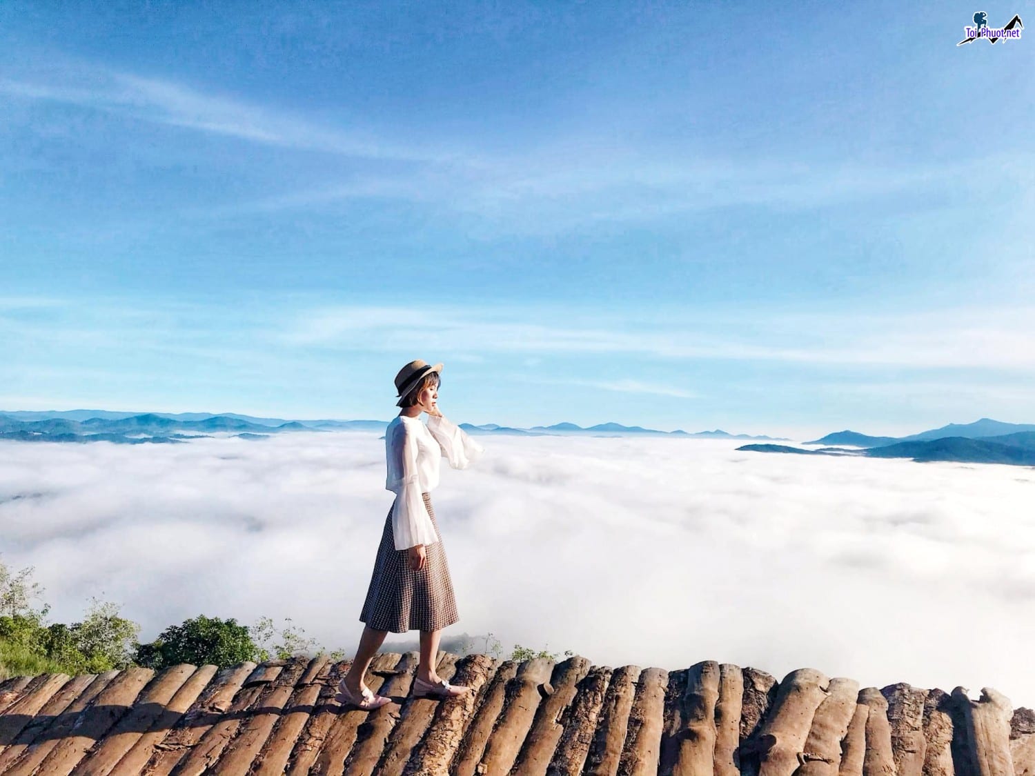 Tour Đà Lạt săn mây những đám mây trôi bồng bềnh đẹp như tiên cảnh