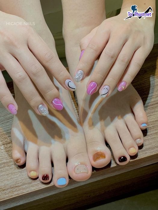 Top 10 tiệm làm nail chất lượng nhất tỉnh Thừa Thiên Huế phong cách đơn giản, nhẹ nhàng hay cá tính, nổi bật (2)