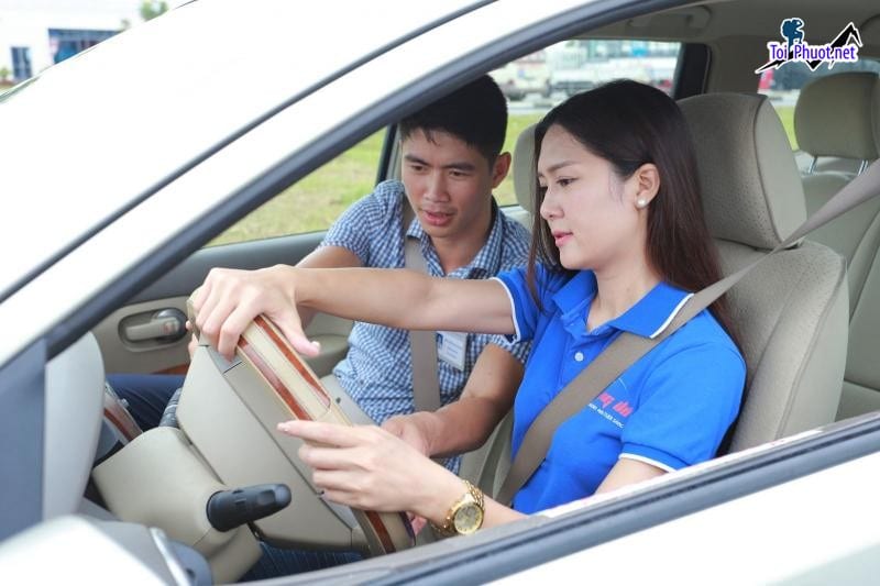 Top 9 Trung tâm dạy lái xe ô tô uy tín và chuyên nghiệp nhất ở Hà Nội Giáo viên nhiệt tình