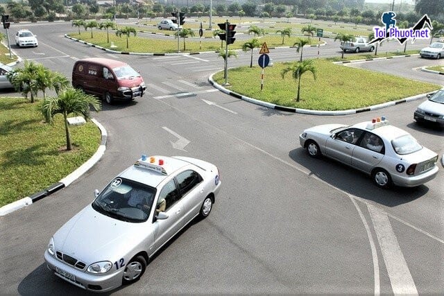 Top Trung tâm dạy lái xe ô tô uy tín và chuyên nghiệp nhất ở Lào Cai tận tình chỉ bảo
