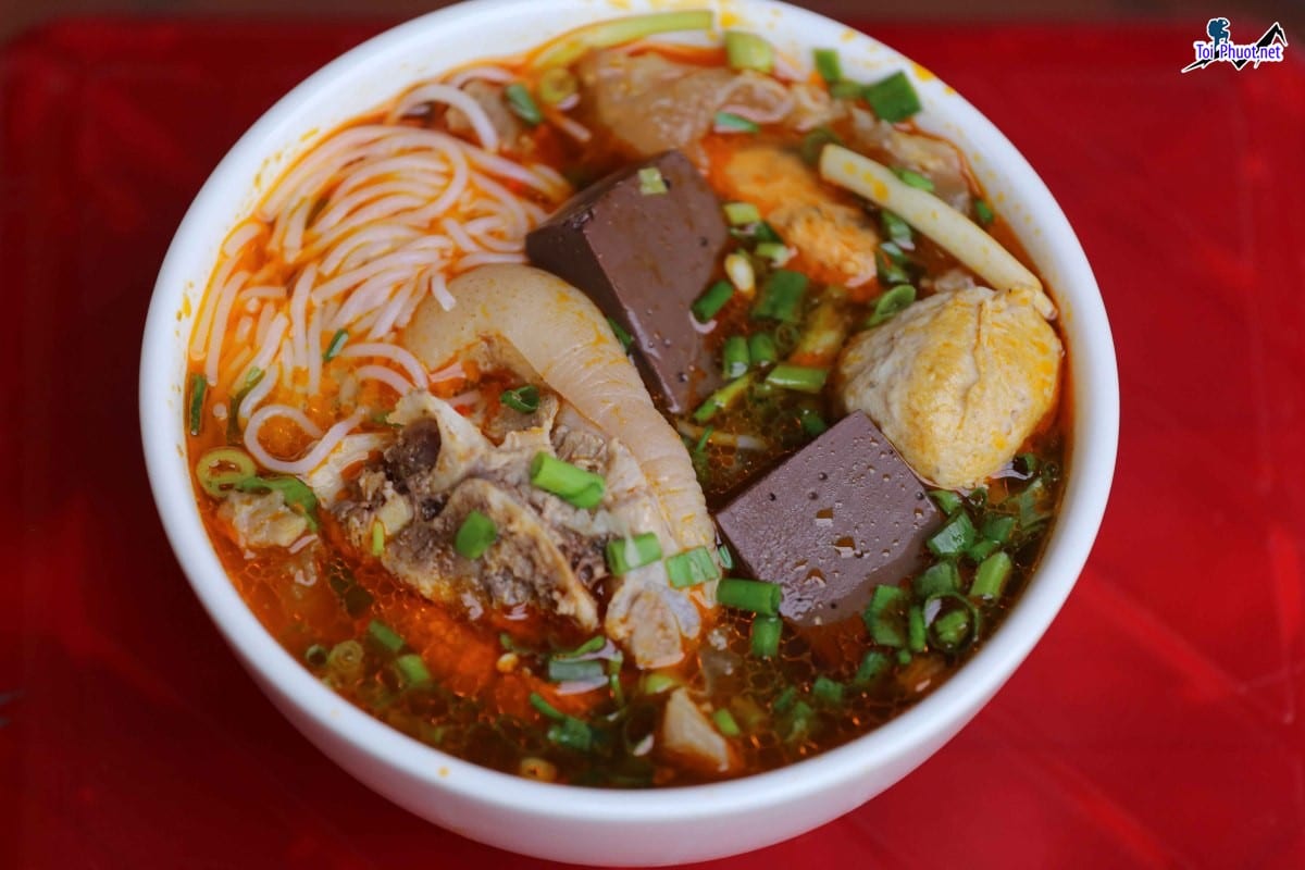 Top 10 Quán bún bò Huế ngon ở Đà Nẵng ăn một lần là nhớ mãi không thôi