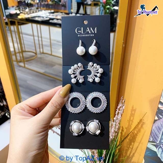 Top 10 Shop phụ kiện được phái đẹp yêu thích nhất tại Hưng Yên khuyên tai lấp lánh