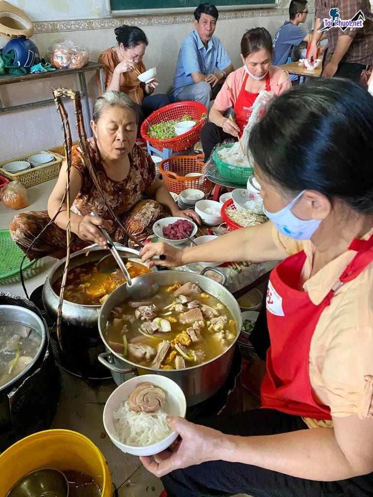 Top 5 Quán bún bò Huế ngon ở An Giang hình thức đẹp mắt, suất ăn đầy đặn