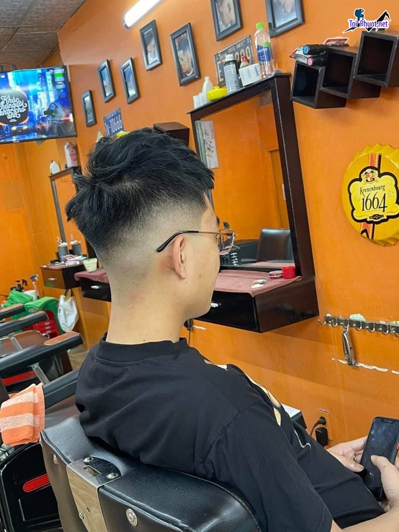 Top 8 Tiệm cắt tóc nam đẹp nhất tại Vĩnh Long làm mới bản thân và thư giãn tối đa
