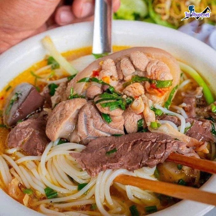 Top 9 Quán bún bò Huế ngon ở Thanh Hóa chuẩn truyền thống (4)