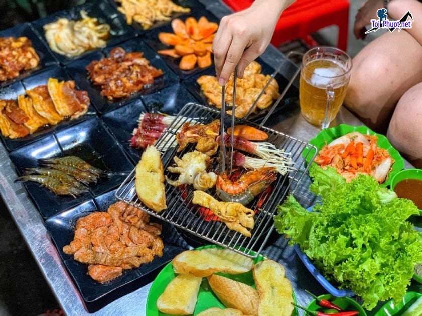 Top 7 Quán nướng ngon nhất Thừa Thiên - Huế Không gian quán thoáng đãng, chỗ để xe thuận tiện