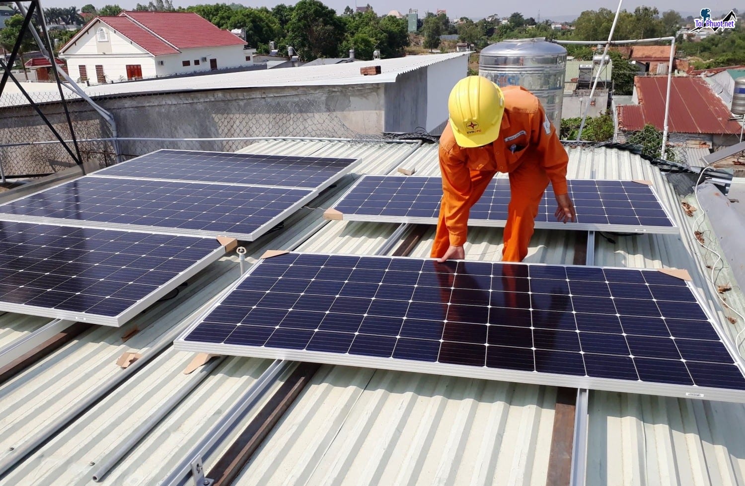 Top 5 lắp điện mặt trời giá rẻ chất lượng Yên Bái thân thiện với môi trường