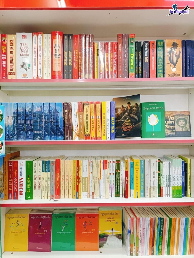 Top 8 Nhà sách lớn nhất Hà Nội được đánh giá cao nhất